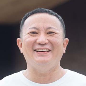 小平 勘太 氏