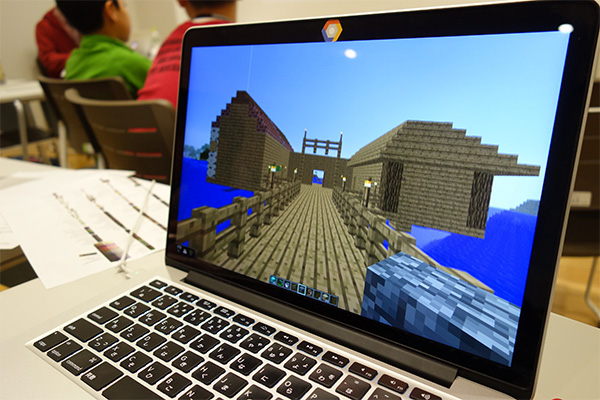 マインクラフトを使ってプログラミングに挑戦しよう