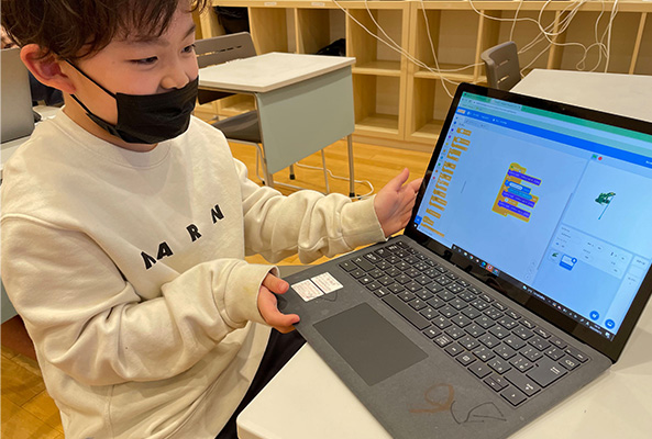 暑い夏を涼しくすごそう！肝試しプログラミング
